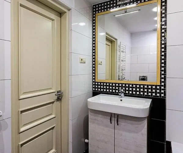 цехова 1 利沃夫